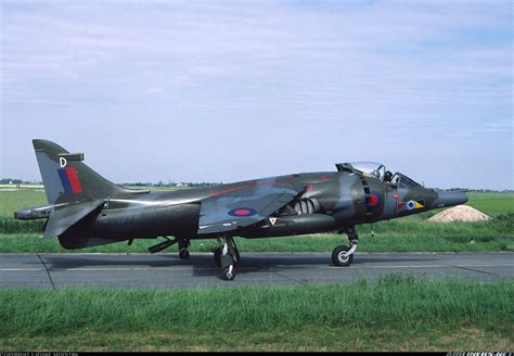 Hawker Siddeley Harrier GR3 - UK - Air Force | Aviation Photo #0989387 | Airliners.net