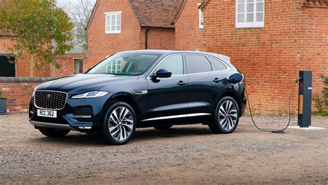 2021 Jaguar F-Pace P400e PHEV First Review - Automotive Daily