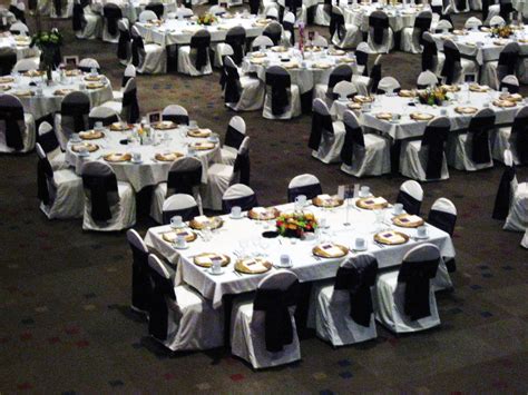 how to set up 10 round tables in banquet | Wedding Reception Rectangle Tables | Outdoor table ...