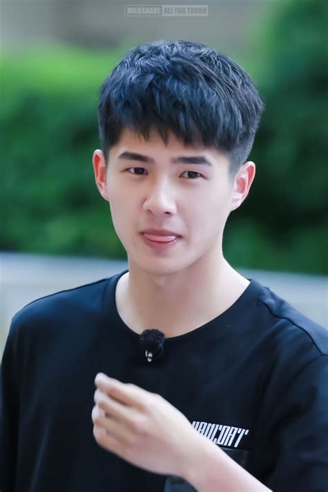 Pin on vs | Asian man haircut, Korean short hair, Asian men short hairstyle