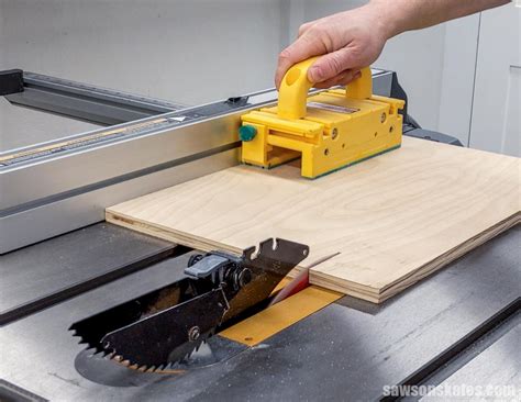 Stay Safe: Table Saw Safety Features