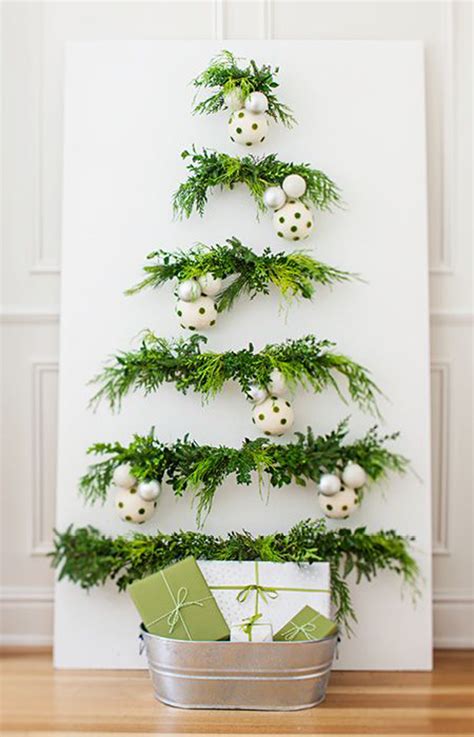 25 Simple and Creative Christmas Trees in The Wall | House Design And Decor