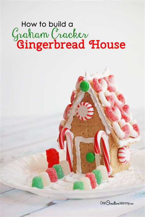 Easy Steps to Build a Gingerbread House with Graham Crackers - onecreativemommy.com