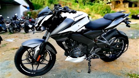 BAJAJ PULSAR NS200 | Walkaround Review - 2019 Bajaj Pulsar NS200 | White - YouTube