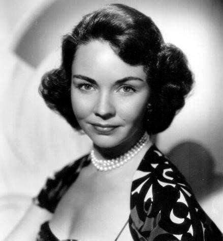 Jennifer Jones | Biography (1919-2009) | Gallery