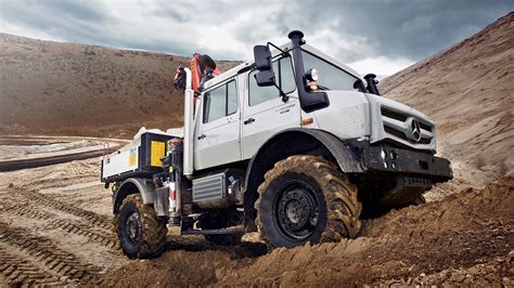 Extreme off-road Unimog: Cab - Mercedes-Benz Trucks - Trucks you can trust