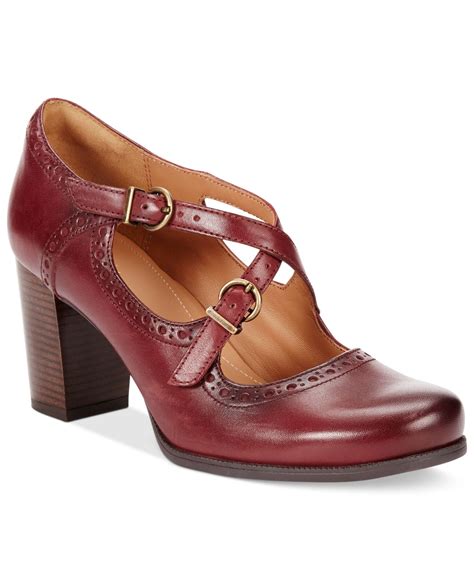 Clarks Artisan Women's Ciera Dusk Pumps in Burgundy Leather (Purple) - Lyst