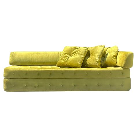 French Napoleon III Period Green Velvet Chaise Lounge at 1stDibs | velvet green chaise, green ...