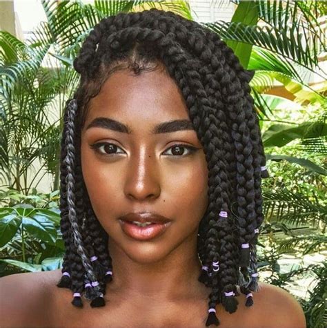 Pin de Cheryl Beattie em Box Braids/Twist/dread | Penteados com trança, Tranças curtas, Cabelo ...