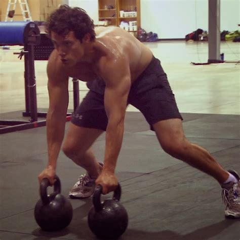 Henry Cavill News: Superman Workout Log: Henry Cavill Training With Kettlebells