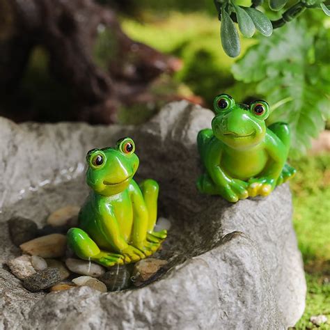 2Pcs Mini Frog Figurines Miniature Frog Ornaments Lifelike Frog Statues Garden Mini Animal ...