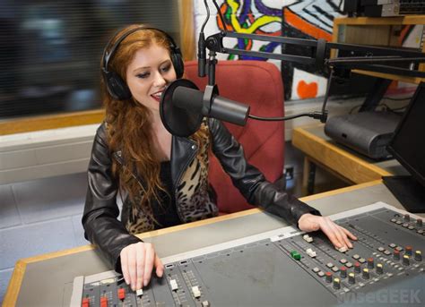 How Can I Become a Radio Broadcaster? - Best Communications Degrees