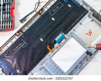 Repair Maintenance Computer Laptop Laptop Lid Stock Photo 2205222767 | Shutterstock