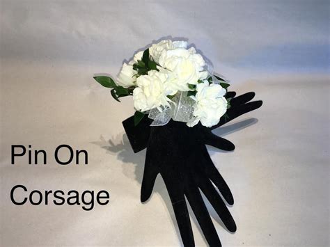 Quick Way To Make A pin On Corsage - Wedding Or Prom