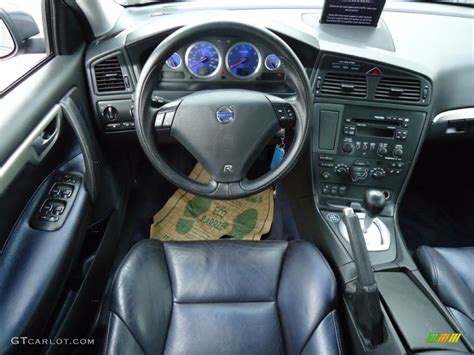 Nordkap Black/Blue R Metallic Interior 2004 Volvo S60 R AWD Photo #54565152 | GTCarLot.com