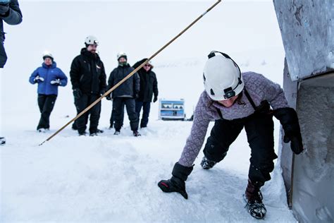 Enter the ice cave! Under the glacier we welcome you to a world of ice and snow. | Activities ...