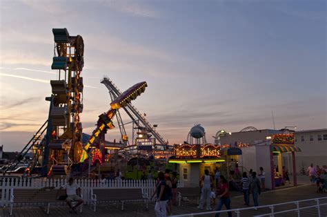 File:Ocean City MD Boardwalk August 2009 2.jpg