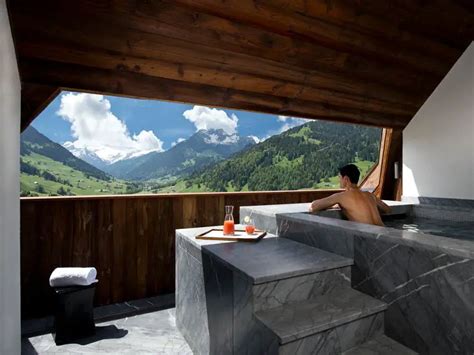 Room With A View: The 10 Most Stunning Hotel Suite Views