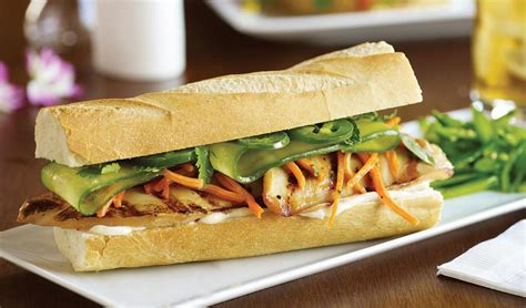 Chicken Banh Mi – recipe | Unilever Food Solutions CA