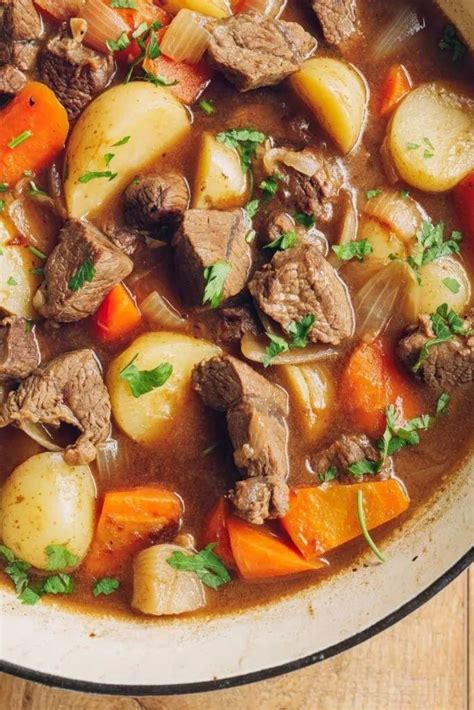 Pioneer Woman's Crockpot Beef Stew | Recipe in 2023 | Crockpot recipes beef stew, Beef recipes ...