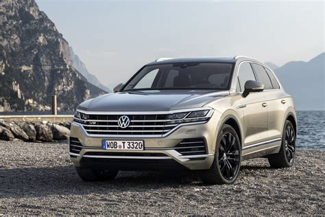 Volkswagen Touareg V8 TDI Gets Diesel V8 from Bentley Bentayga - GTspirit