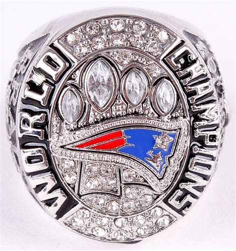 Tom Brady 2015 New England Patriots Super Bowl Championship Replica Ring | Pristine Auction