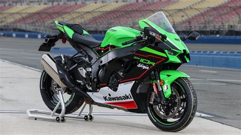 Kawasaki Ninja ZX-10R Wallpaper 4K | Kawasaki zx10r, Kawasaki ninja ...