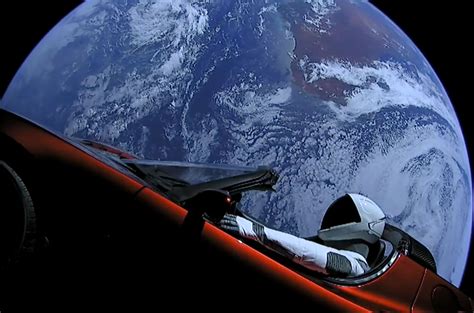 SpaceX's Starman and Elon Musk's Tesla just made their 1st Mars flyby ...