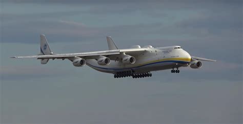 VIDEO Massive Antonov AN-225 Mriya landing yesterday at Leipzig Airport ...