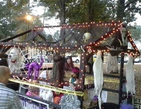 Haunted hayride trailer Halloween | Haunted hayride, Hayride, Hayride decorating ideas