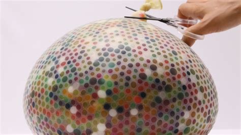 10K Orbeez Balloon Experiment - YouTube