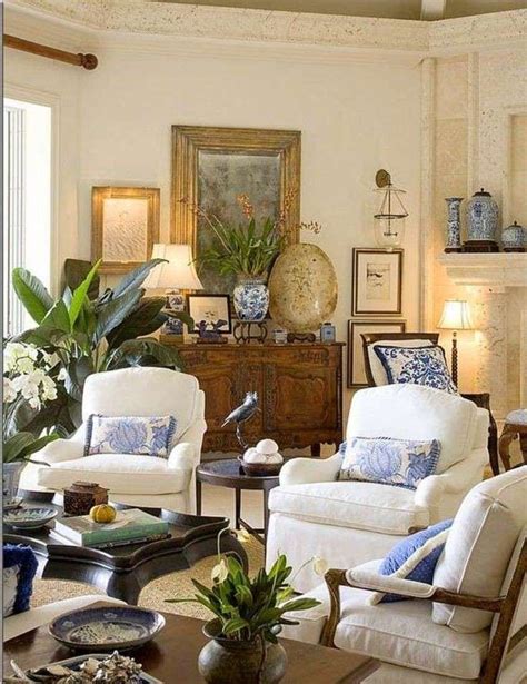 Arredare un salotto accogliente | British colonial decor, Living room ...