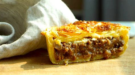 Authentic New Zealand Meat Pie Recipe | Deporecipe.co