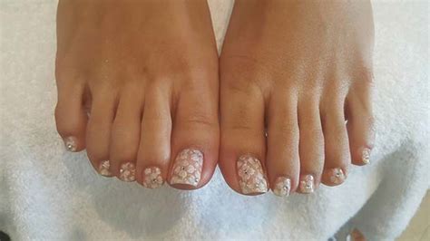 21 Beautiful Wedding Pedicure Ideas for Brides - StayGlam