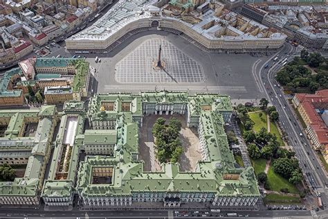 St. Petersburg Palace Square: Nerve Center of the City