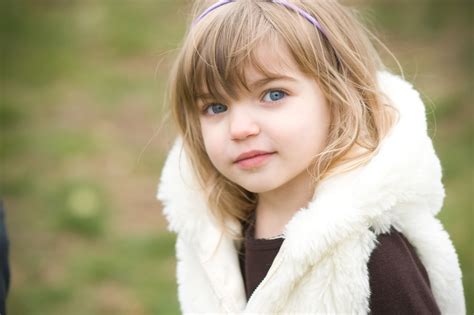 cute, looking at viewer, viewer, kid, little, cute little girl, girl, looking, 720P HD Wallpaper