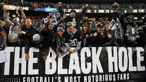 Rob Rivera, co-founder of Black Hole section of Raiders fans, dies of COVID-19 » TrueViralNews