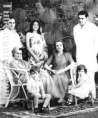 Sonia Gandhi and Rajiv Gandhi Pictures – AbhiSays.com