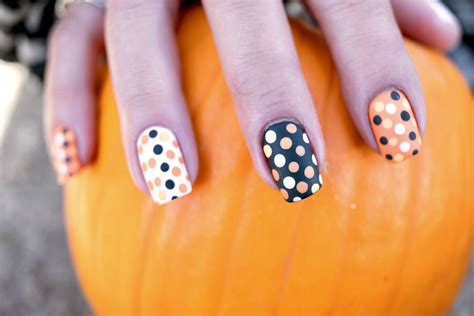 7 Halloween Nail Art Design Tutorials [Updated 2023]