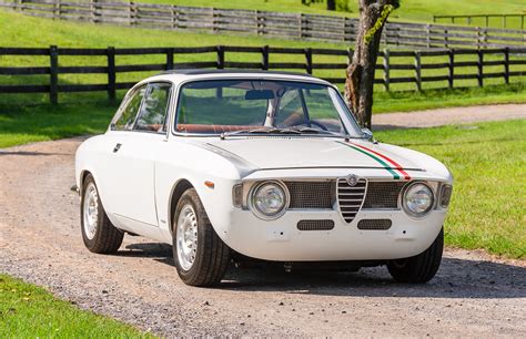 1967 Alfa Romeo Giulia Sprint GT Veloce