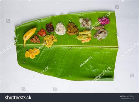 Onam Sadhya Served Banana Leaf South Stock Photo 1907576515 | Shutterstock