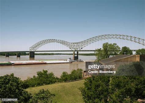 125 Hernando Mississippi Stock Photos, High-Res Pictures, and Images - Getty Images