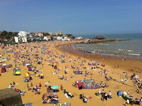 Broadstairs Beach | Broadstairs beach, Seaside towns, Broadstairs