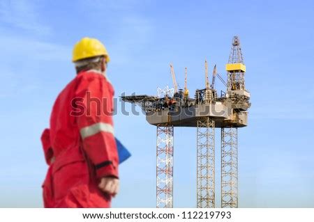 Offshore Oil Rig Stock Photos, Images, & Pictures | Shutterstock