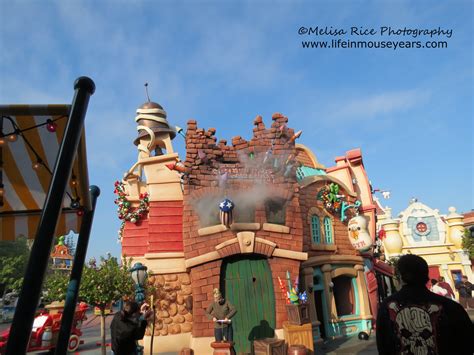 Discover Mickey's Toontown in Disneyland - Life In Mouse Years | Life in Mouse Years