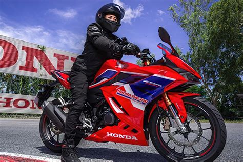 Honda launches 2022 CBR 150R small sports bike in Thailand with new colors