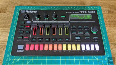 Roland TR-6S drum machine review | Engadget