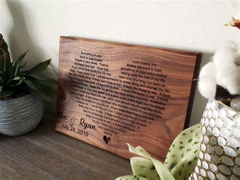 The Best Personalized Wedding Gifts: Thoughtful Custom Wedding Gifts (for Every Budget)