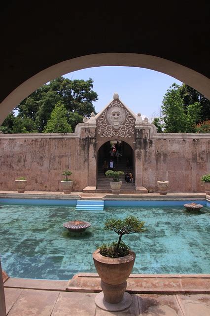 √ Taman Sari, Wisata Sejarah di Jogja - Tomo Jikan