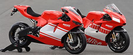 Ducati Desmosedici RR Introduction